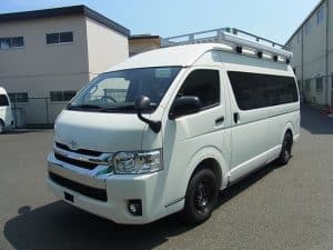 精密機器の安定搭載と乗員の快適な乗り心地を両立させ厳しい安全基準をクリアした患者搬送専用の特殊架装車