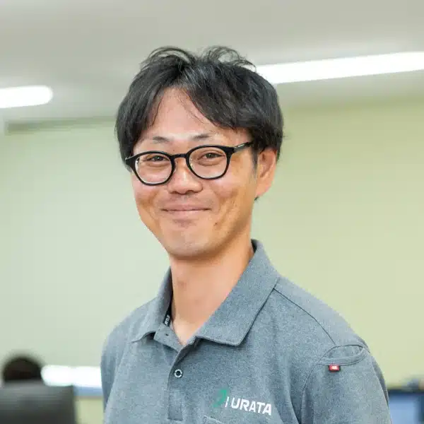 異業種から転職し顧客の細かな要望を現場と橋渡しする営業部門のメンバーである高尾洋輔