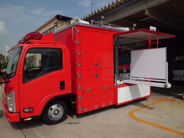 消防車両　指揮車