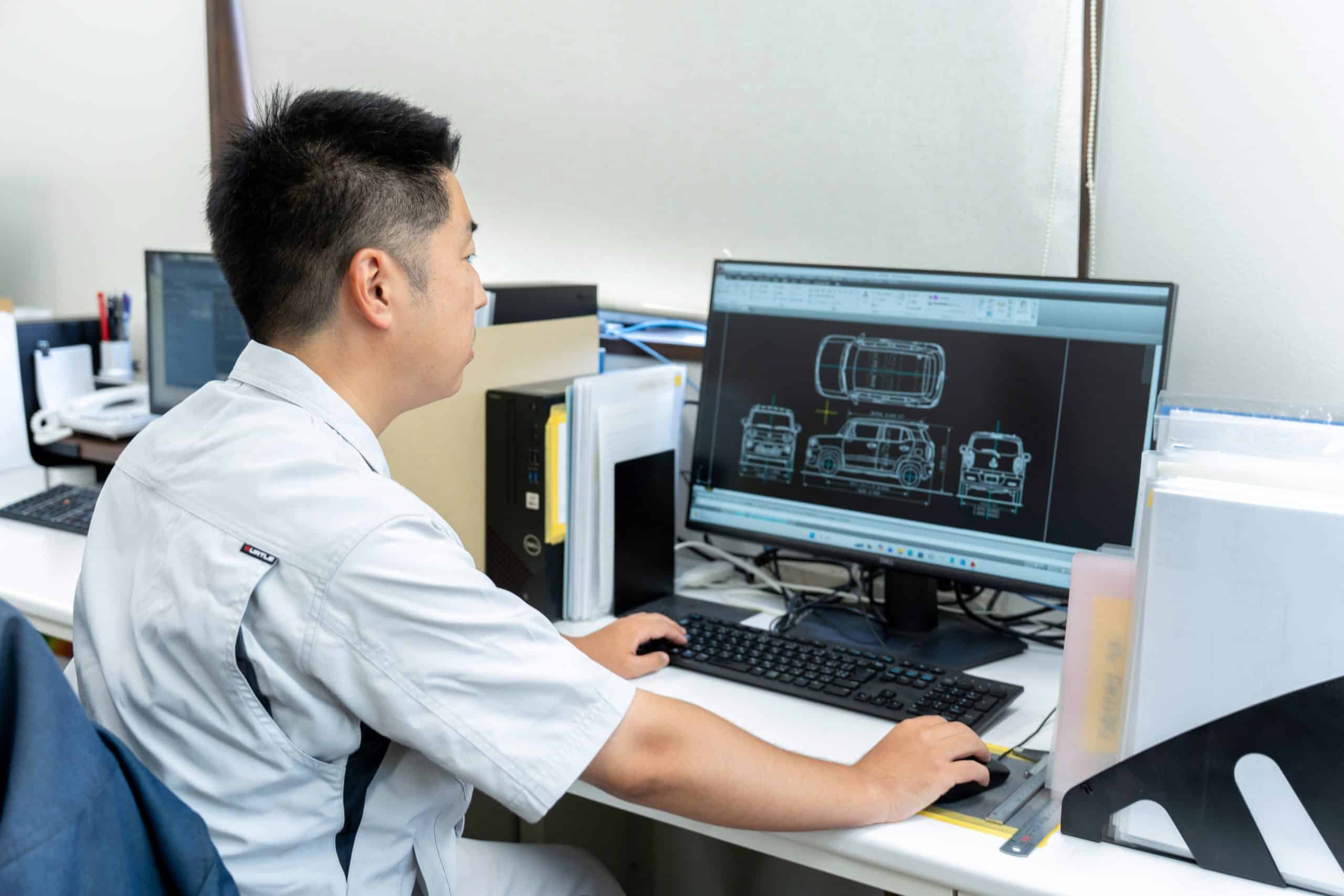 先輩社員　設計