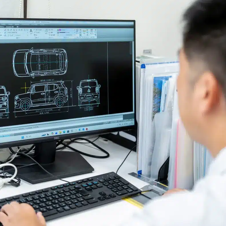 検査測定車や放送中継車など量産ラインに乗らない業務用特殊架装を1台から設計するフルオーダー体制
