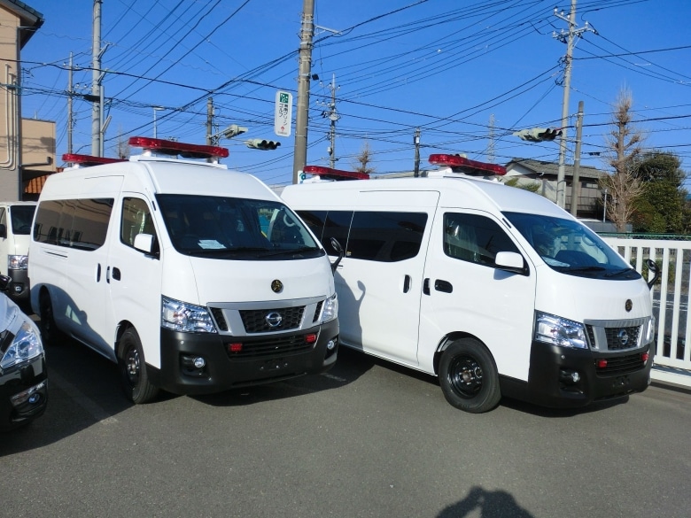人員搬送や現場指揮に対応するワンボックスベースの警察特殊車両における製造実績詳細ページへ進む